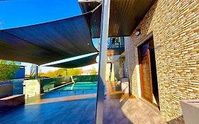 Dips And T Hotel & Spa